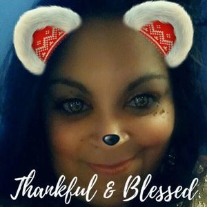 Meet your Posher, Yessenia